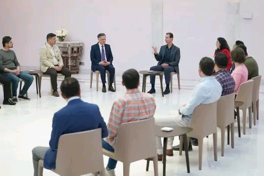 الرئيس بشار الأسد يلتقي المدرسين الفائزين بالمراتب الأولى في المسابقة العلمية التي أقامتها وزارة التربية