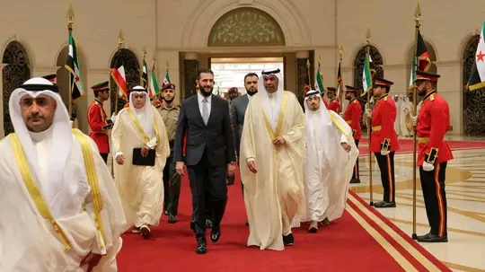 الرئيس الشرع يصل إلى دولة الكويت